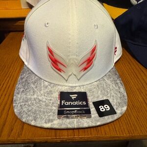 Brand new Washington Nationals Fanatics White and Gray Snapback Hat